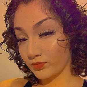 Meet your Posher, Dezirae